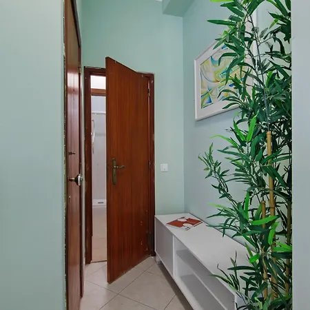 Downtown - Adentro פארו