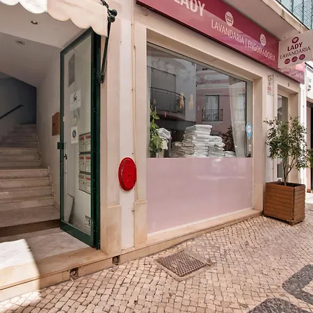 Downtown - Adentro פארו